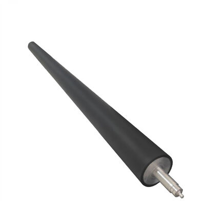 Rouleau industriel en caoutchouc à faible bruit offrant une surface lisse, d'excellentes pièces de machines industrielles pour une productivité accrue