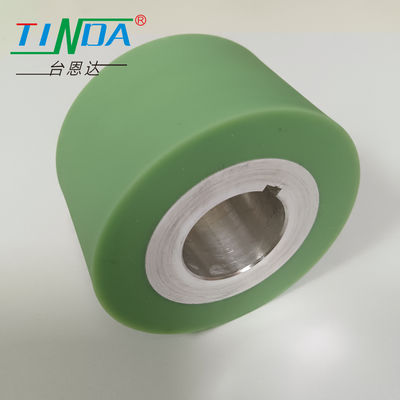 Roues d'alimentation en caoutchouc cylindrique rond résistant à la température Rouleaux de couture pour machines de fabrication de papier