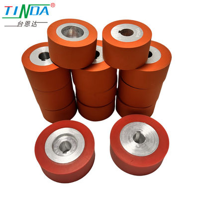 Résistance à l'usure élevée Rouleaux d'alimentation caoutchutchutés Tolérance jusqu'à 0,02 mm pour des performances durables