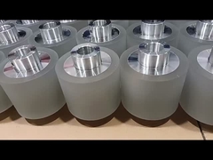 Roue à rouleaux en caoutchouc à faible niveau de bruit avec conception en acier inoxydable personnalisée