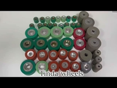 Des rouleaux d'alimentation en caoutchouc cylindrique personnalisés pour des résultats de manutention de matériaux précis et cohérents